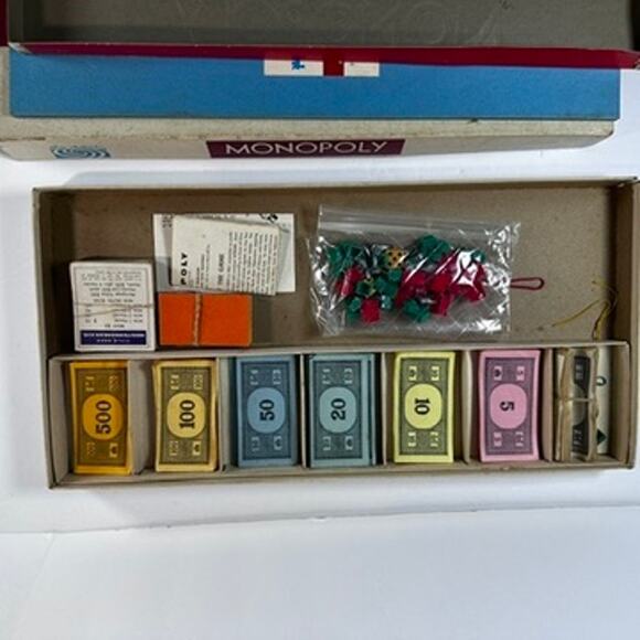 Complete Vintage 1961 Monopoly Board Game, Parker Bros. - Picture 7 of 9